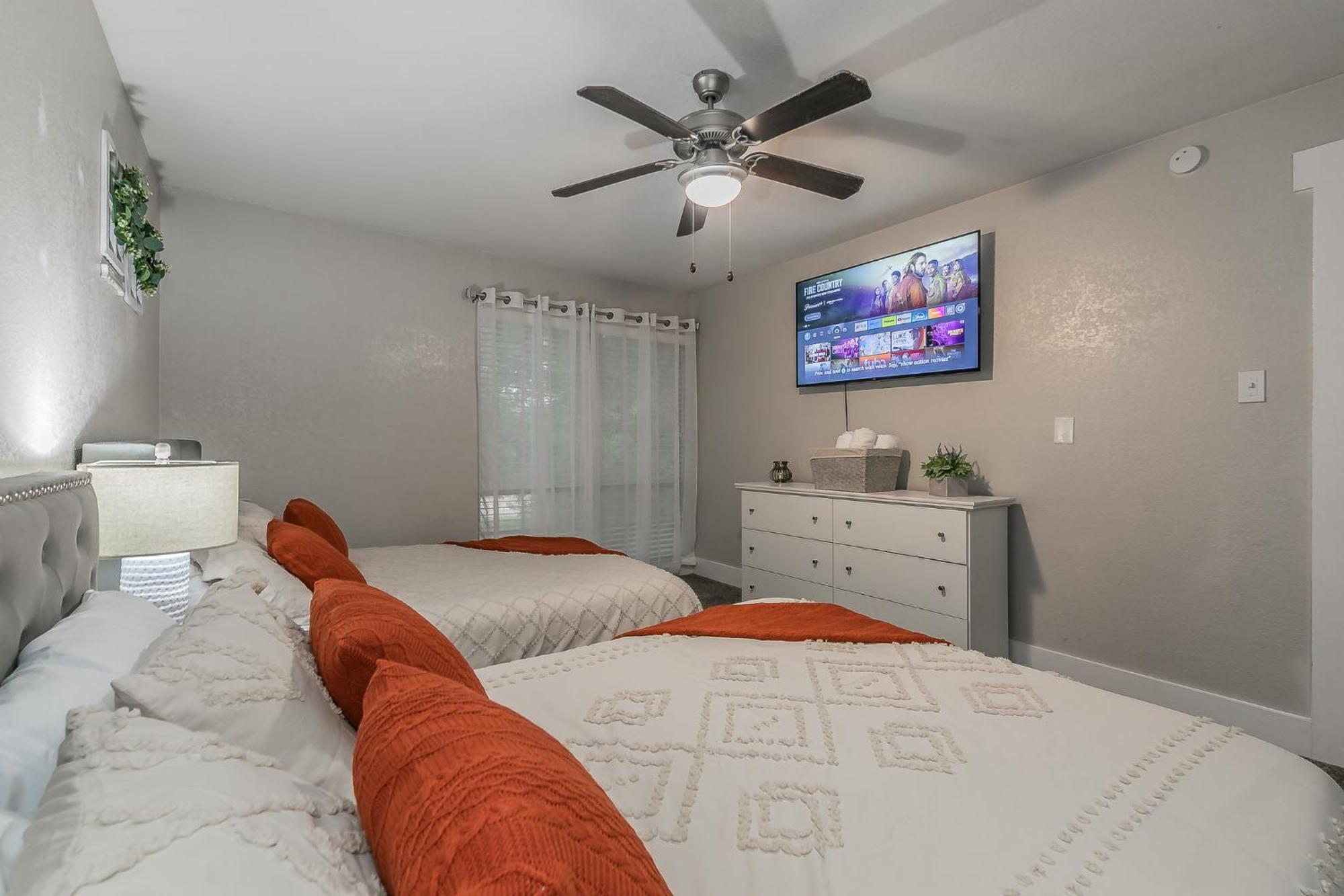 Cozy 2Br Farmhouse Apt - Sleeps 8 - Free Parking! 알링턴 외부 사진