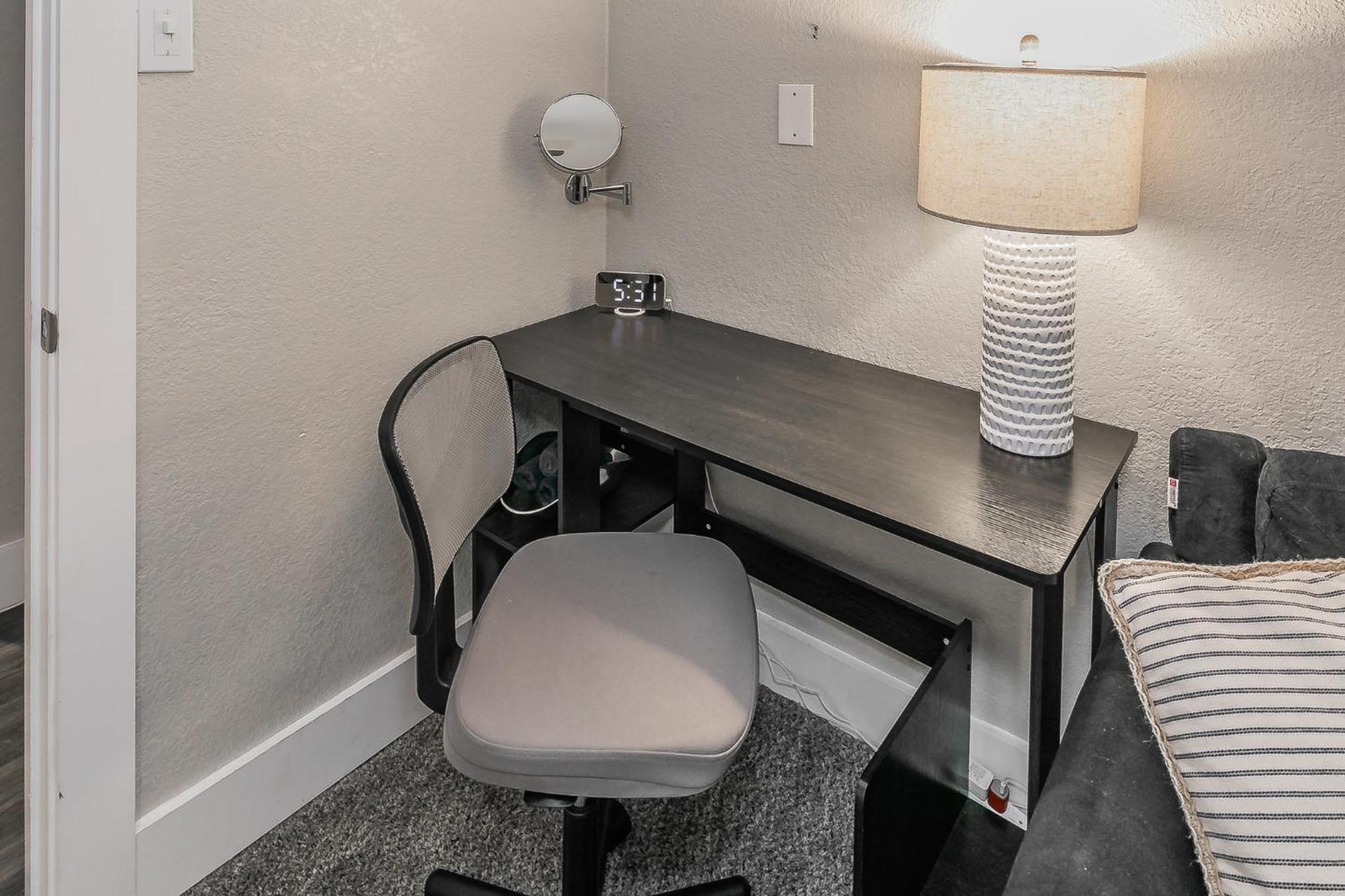 Cozy 2Br Farmhouse Apt - Sleeps 8 - Free Parking! 알링턴 외부 사진