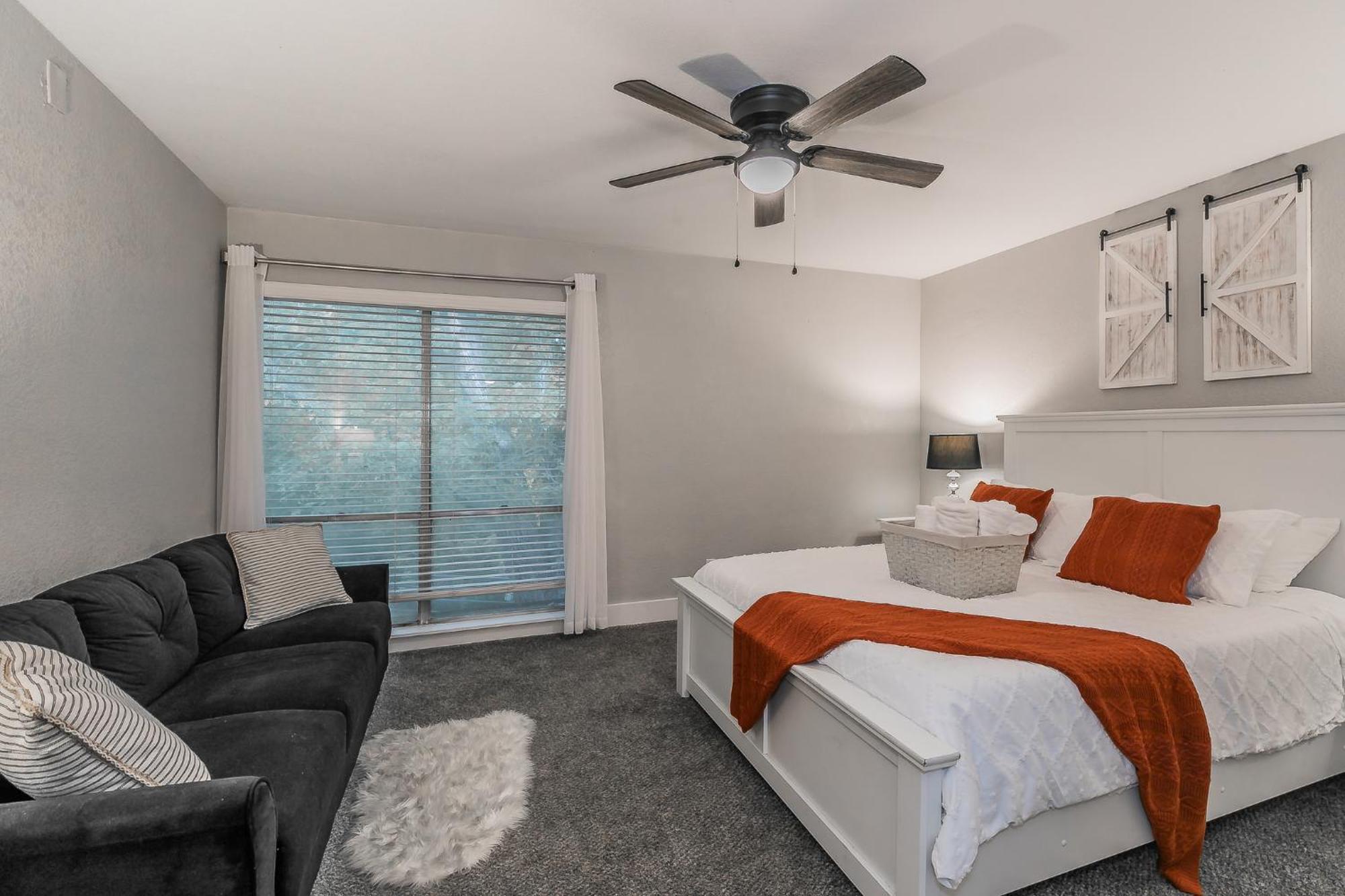 Cozy 2Br Farmhouse Apt - Sleeps 8 - Free Parking! 알링턴 외부 사진