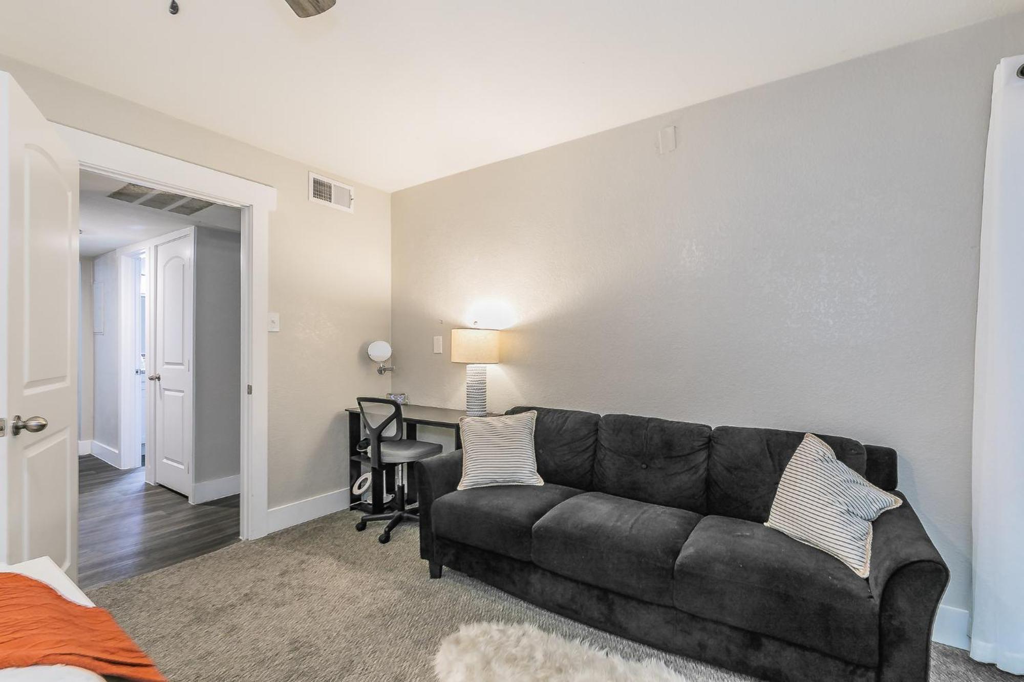 Cozy 2Br Farmhouse Apt - Sleeps 8 - Free Parking! 알링턴 외부 사진