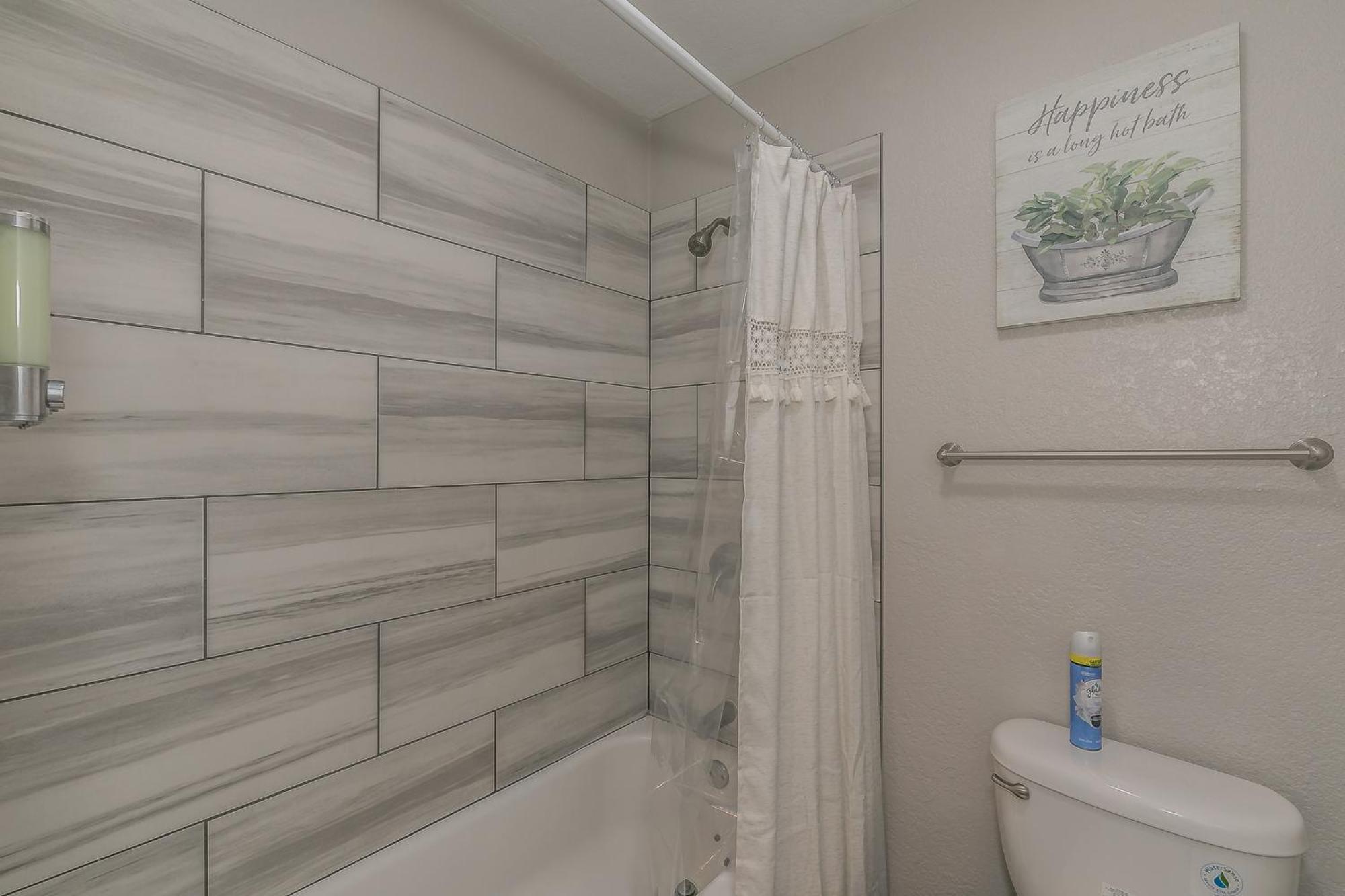 Cozy 2Br Farmhouse Apt - Sleeps 8 - Free Parking! 알링턴 외부 사진
