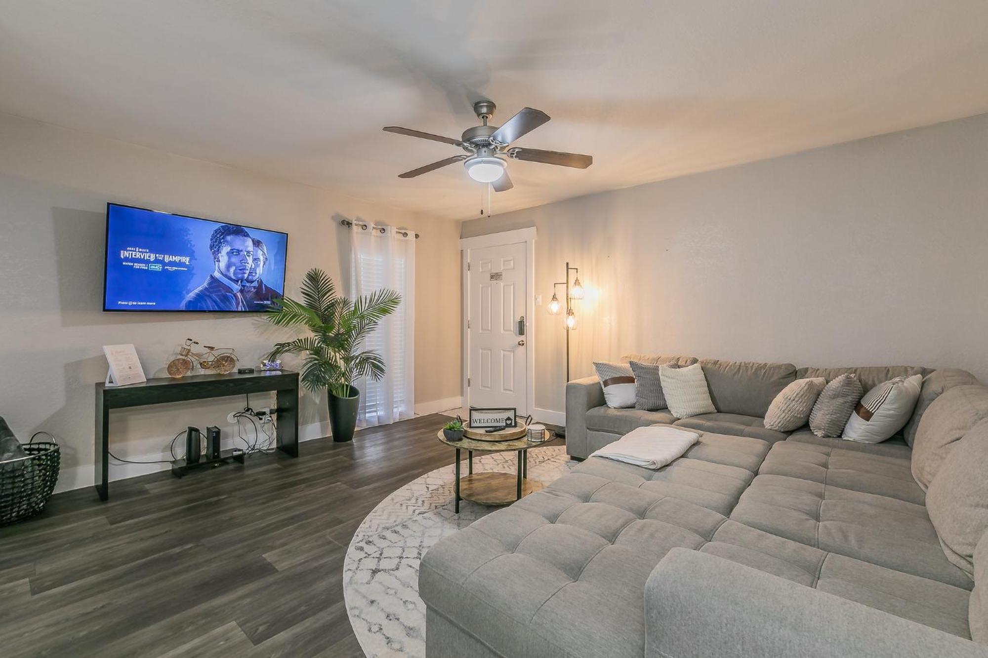 Cozy 2Br Farmhouse Apt - Sleeps 8 - Free Parking! 알링턴 외부 사진