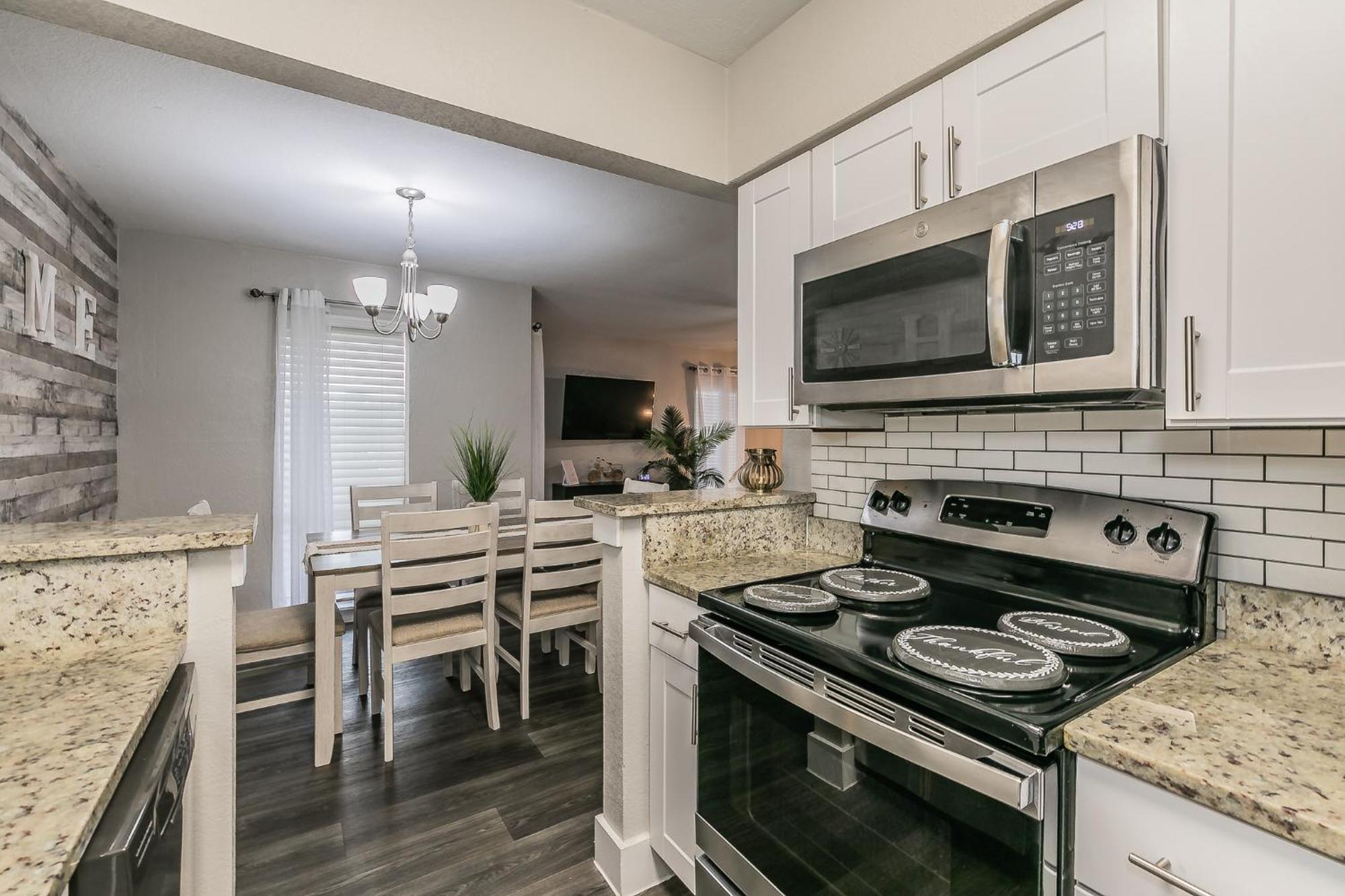 Cozy 2Br Farmhouse Apt - Sleeps 8 - Free Parking! 알링턴 외부 사진